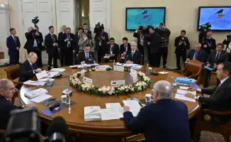 Токаев на экономическом мосту: Казахстан соединяет берега Евразии на заседании ВЕЭС