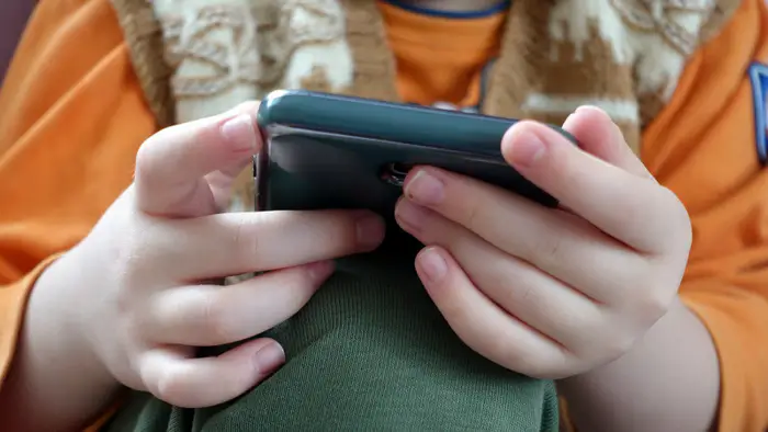 Казахстан: Как запретить TikTok и YouTube детям? Уральске