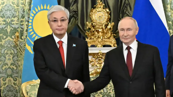 Касым-Жомарт Токаев обсудил с Владимиром Путиным актуальные вопросы двустороннего сотрудничества Уральске