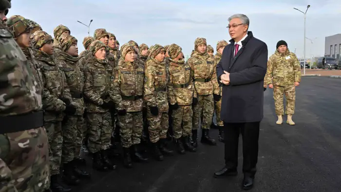 Токаев: Воспитанники военной школы-интерната — будущие стражи мира на казахской земле Уральске