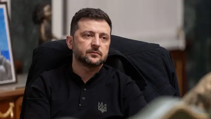 Президент Украины Владимир Зеленский сообщил о направлении украинской делегации в США для продолжения переговоров по мирному плану. Это событие подчеркивает активные усилия Украины в поиске дипломатического решения конфликта. Уральске