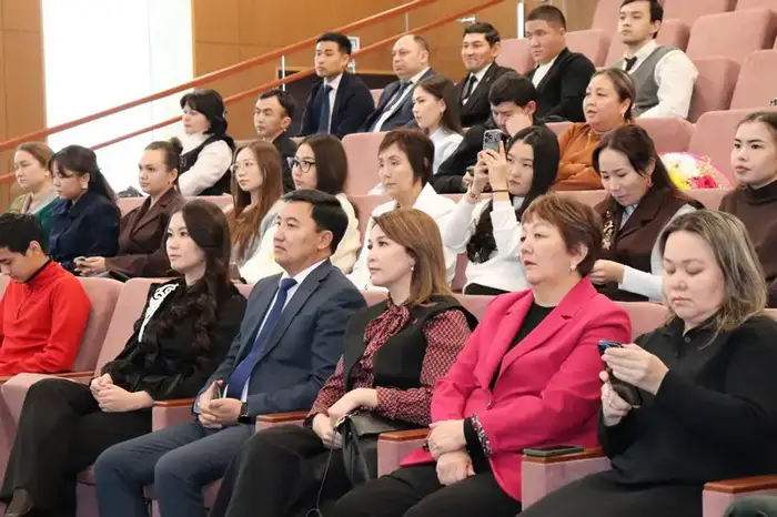 Лучшего классного руководителя выбрали в Карагандинской области (10)