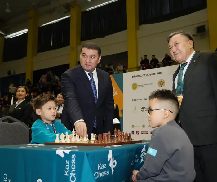 Чемпионат Казахстана по шахматам среди юниоров начался в Туркестане с участием 1052 спортсменов Уральске