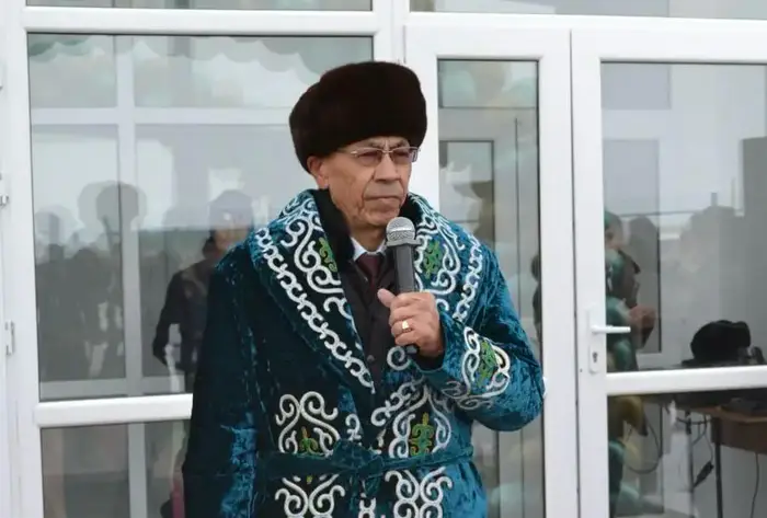 В Шалкарском районе в один день открылись два новых спортивных комплекса (7)