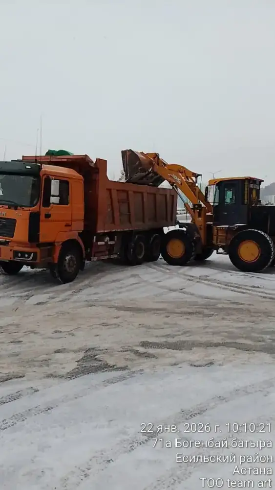 Астана вывезла более трех миллионов кубометров снега Уральске