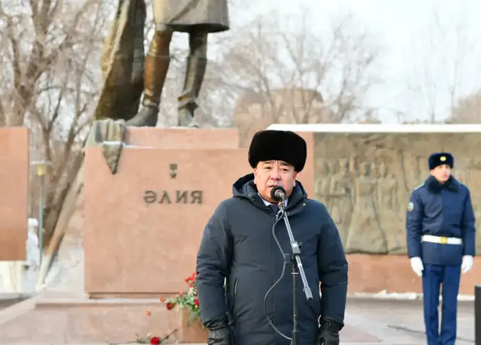 В Актюбинской области прошли памятные мероприятия в честь Алии Молдагуловой Уральске