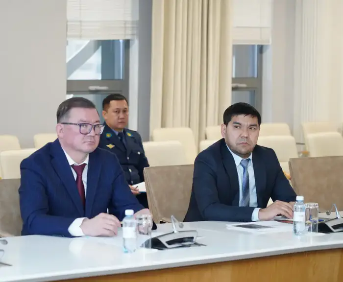 Зимняя крепость Туркестанской области: дороги под надежной защитой от снегопада Уральске
