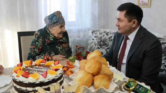 Ветеран ВОВ из Осакаровского района отмечает 102-й день рождения, сохраняя память о мужестве и стойкости Уральске