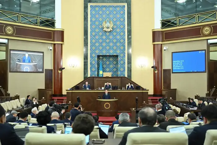 Законопроекты о ратификации протоколов в сфере транспорта и гражданской авиации одобрены Мажилисом Уральске