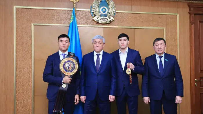 Карагандинские боксеры подняли флаг победы на чемпионате мира в ОАЭ Уральске