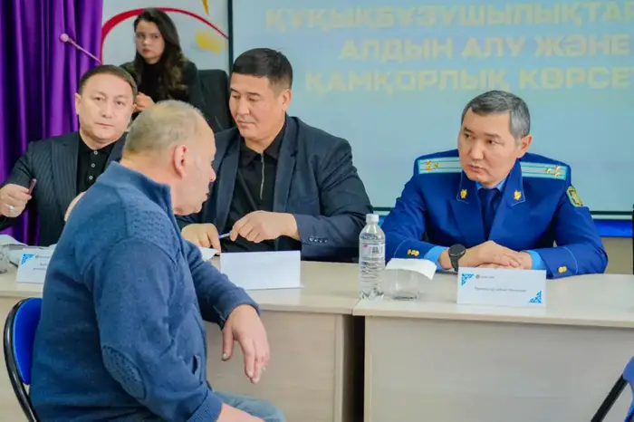 В Астане прокуратура организует юридические консультации для поддержки граждан в вопросах прав и возможностей Уральске