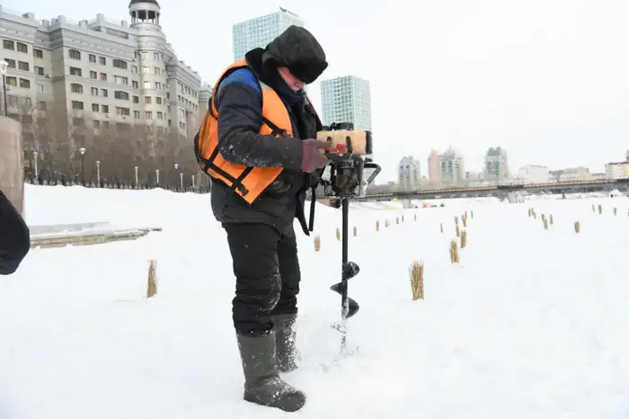 Спасение водных экосистем: кислородные работы на реке Есиль в Астане Уральске