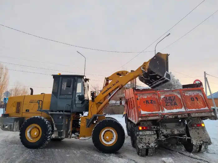 Более двух миллионов кубометров снега вывезли из Астаны с начала зимы (9)