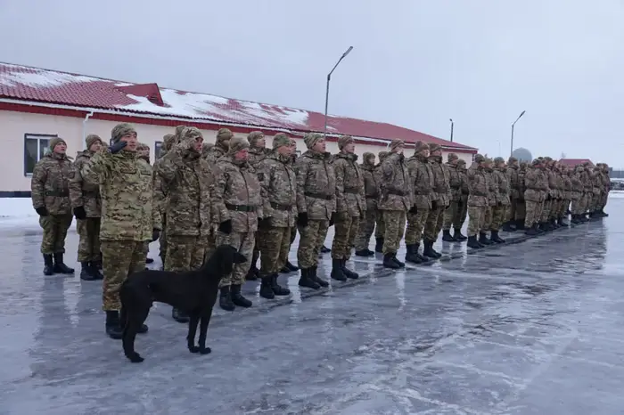 Четвероногий хранитель военной чести: Айқас, собака-патриот в рядах армии Уральске