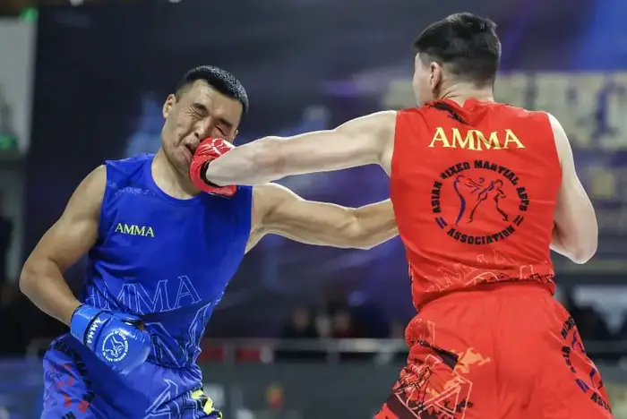 Рядовой Кадырбек Шынбаев завоевал золото чемпионата Азии по ММА в весовой категории свыше 70 кг Уральске