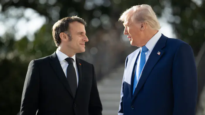 Трамп и Макрон: диалог двух кораблей в тумане непонимания Уральске
