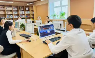 В Астане внедрена платформа ИИ для оценки психологической готовности школьников к урокам