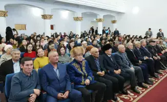 Аким Жамбылской области Ербол Карашукеев провёл встречу с жителями Тараза
