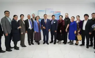Посещение акимом области социальных объектов подчеркивает значимость квалифицированных кадров в здравоохранении и образовании