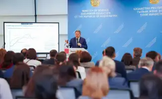 Министр науки и высшего образования РК встретился с жителями Астаны