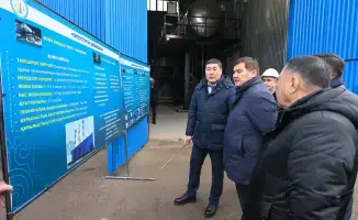 Аким области Нурлыбек Налибаев посетил коммунальные учреждения и поздравил сотрудников с Новым годом