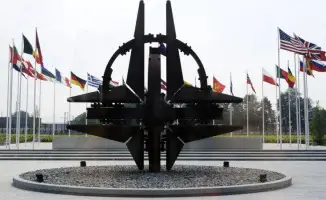 Франция на распутье: покинет ли она военный альянс или останется в танце с НАТО?