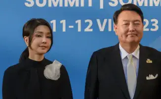 Экс-первую леди Южной Кореи приговорили к тюремному сроку за получение дорогих подарков