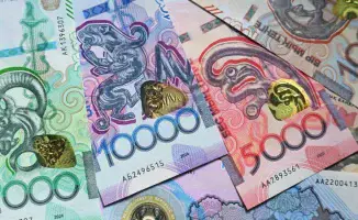 Токаев обсуждает увеличение объема наличных денег на совещании с АФМ в Казахстане