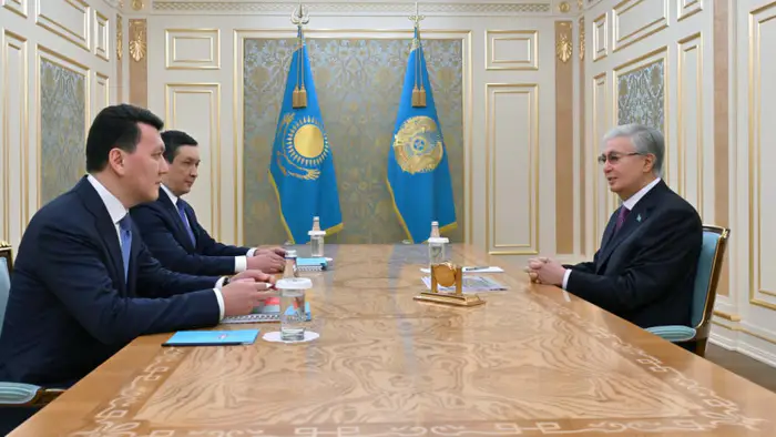 Касым-Жомарт Токаев провел рабочее совещание по вопросам парламентской реформы с участием государственного советника Ерлана Карина и помощника Президента по правовым вопросам. Уральске