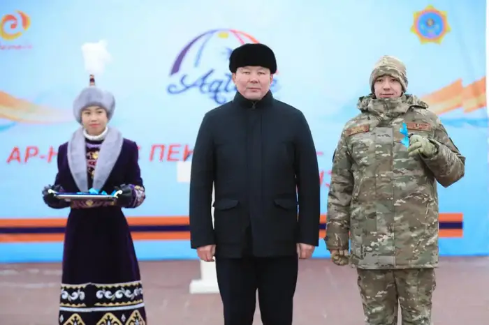 В Актобе вручены ключи от новой техники для службы по чрезвычайным ситуациям Уральске