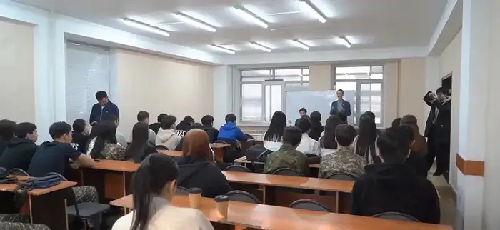 Обсуждение экологической ответственности среди студентов Восточно-Казахстанской области в рамках инициативы «Таза Қазақстан» Уральске