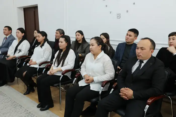 Молодежь Жамбылской области обсуждает новые возможности в рамках конституционных реформ Уральске