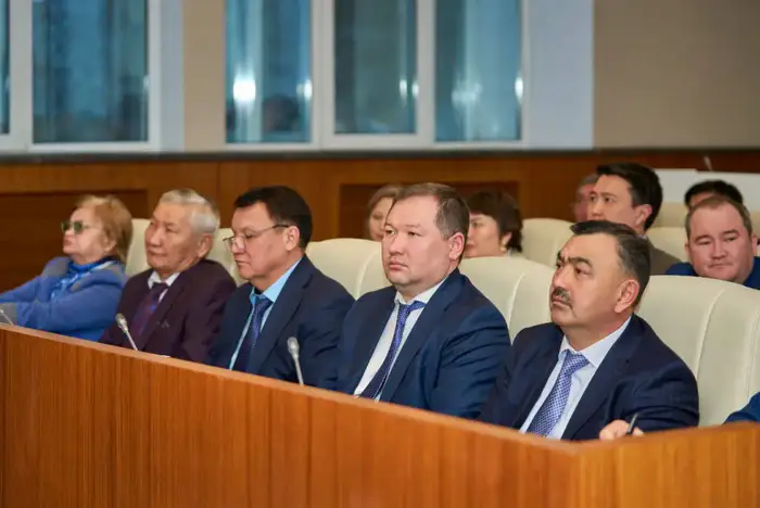 В ВКО обсудили актуальные вопросы инвестиций, туризма, АПК, продовольственной безопасности, цифровизации (4)