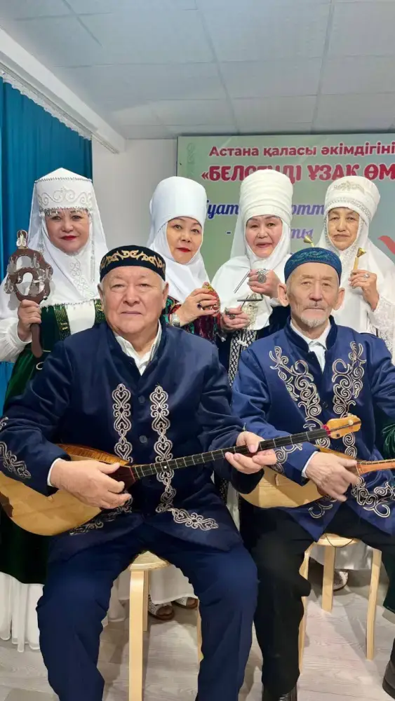 В Астане 80-летние бабушки осваивают национальные инструменты, способствуя сохранению культурного наследия Уральске
