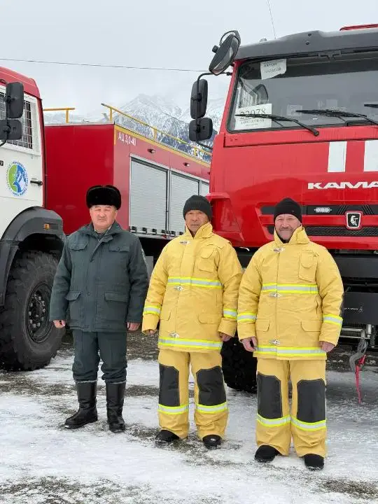 В Катон-Карагайский национальный парк передано 9 единиц противопожарной техники в рамках программы модернизации Уральске