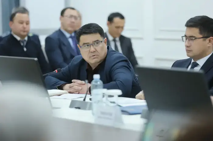 Ербол Карашукеев провёл заседание оперативного штаба (3)