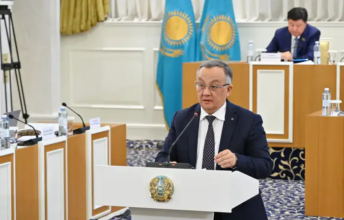 Глава Федерации профсоюзов подчеркивает соответствие нового проекта Конституции запросам трудящихся на международной арене Уральске