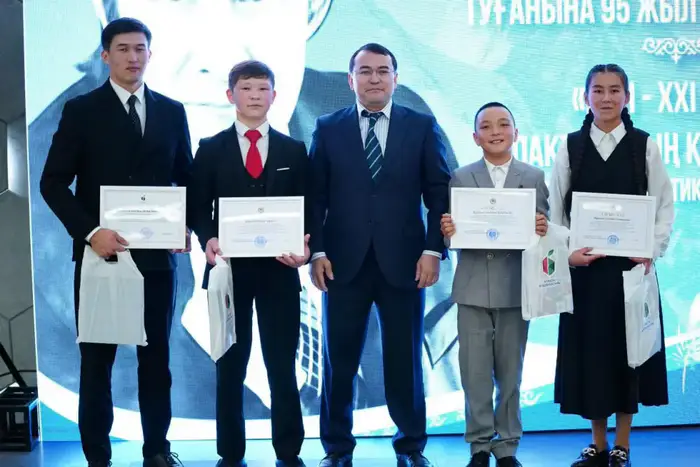 Поэтический вечер в Алматы в честь Макатаева Уральске
