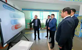 Аким области Берик Уали посетил Глуховскую среднюю школу в Бескарагае и обсудил вопросы ремонта