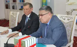 Новые книги Жолтая Әлмашұлы: любовь и олигархи!