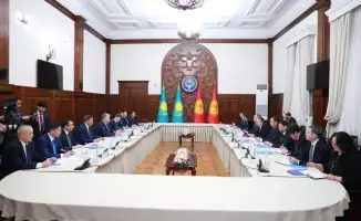 Казахстан и Кыргызстан обсуждают укрепление двусторонних отношений и цели по увеличению торговли