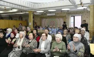 В Астане пенсионеры Центра активного долголетия провели концерт, посвященный Дню благодарности.