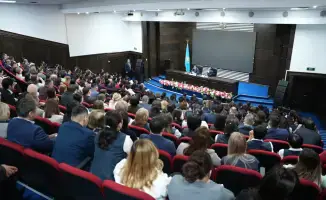 Высокопрофессиональные госслужащие обсуждают новые подходы к улучшению качества госуслуг и борьбе с коррупцией