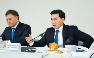 Министр встретился с атлетами из Казахстана