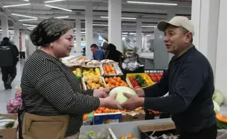 Сельхозярмарка в Астане: доступные цены на продукты