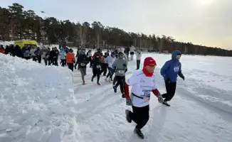 На озере Бурабай стартовал международный ледовый забег «BURABAY ICE - 2026» с участием более 700 спортсменов из 11 стран