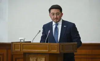 На расширенном заседании правительства Казахстана президент Касым-Жомарт Токаев выразил недовольство вице-премьеру, задав ему вопросы о текущих проблемах и инициативах. Токаев подчеркнул, что инициаторы проектов должны нести ответственность за их реализац