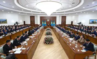Президент Токаев обсуждает социальные инициативы на расширенном заседании правительства в Астане