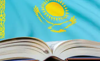 Новая Конституция: Казахстанцы за светское будущее и научные прорывы