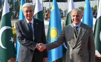 Токаев назвал премьера Пакистана братом и обсудил международные и региональные вопросы в Казахстане